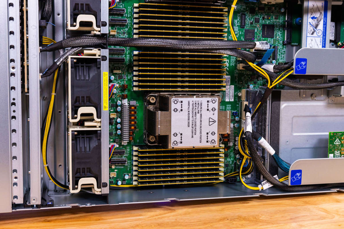 Supermicro SYS-222H-TN