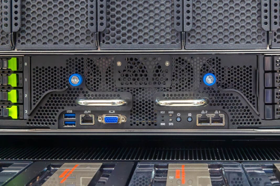 Обзор на Gigabyte GIGAPOD and GB300 NVL72