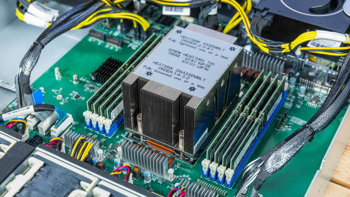 Supermicro AS-2115HV-TNRT