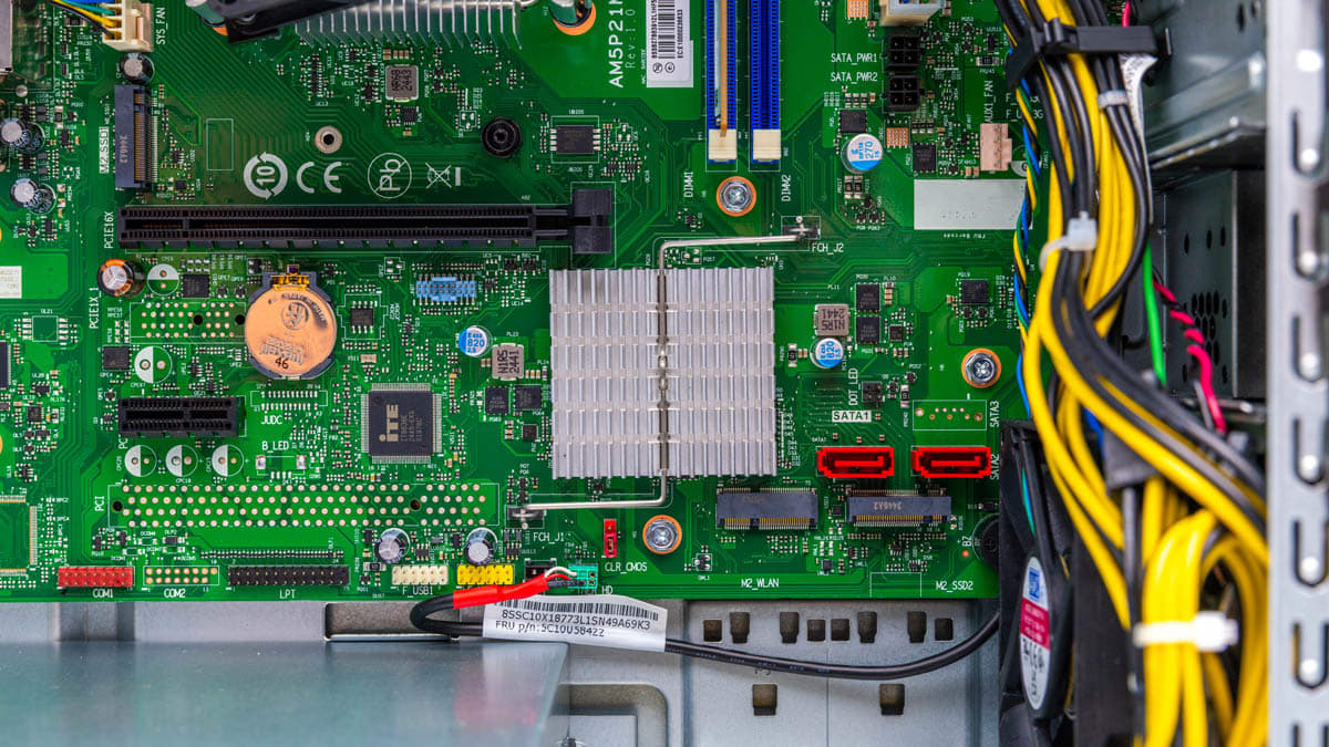 Сервер Lenovo ThinkSystem ST45 V3