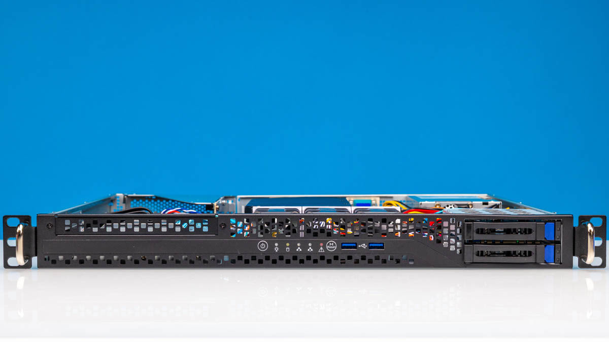 Сервер Gigabyte R113-C10