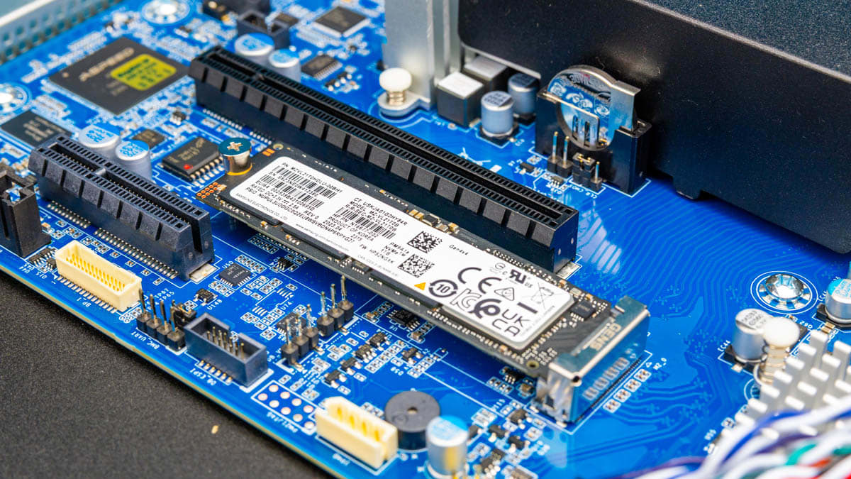 Сервер Gigabyte R113-C10