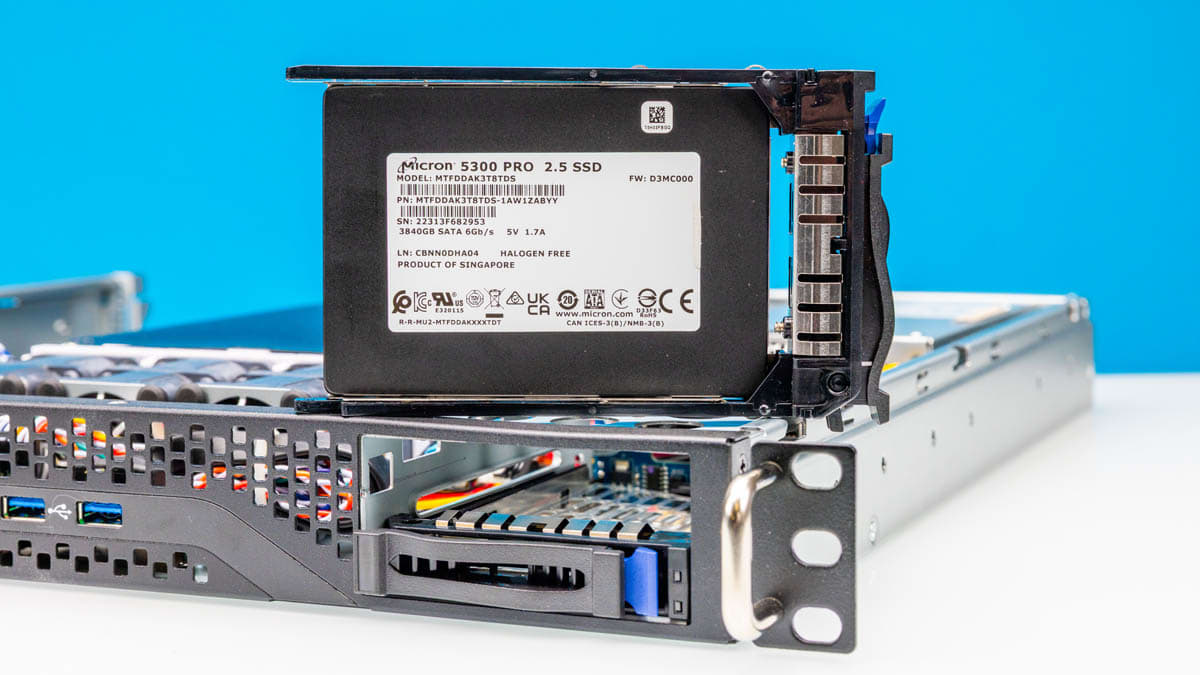 Сервер Gigabyte R113-C10