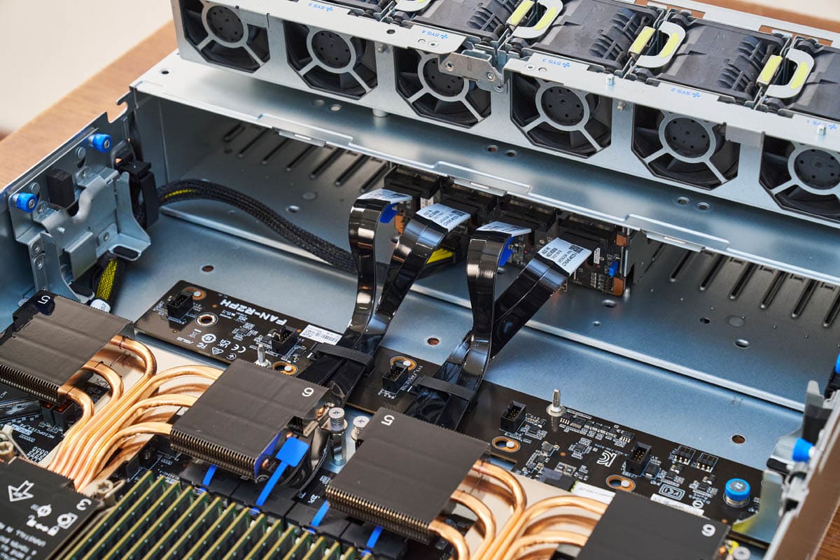 Сервер ASUS RS720-E12-RS8G