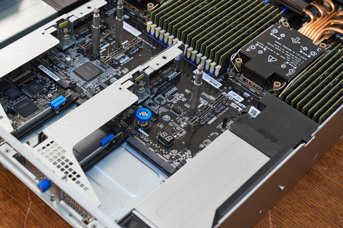 Сервер ASUS RS720-E12-RS8G