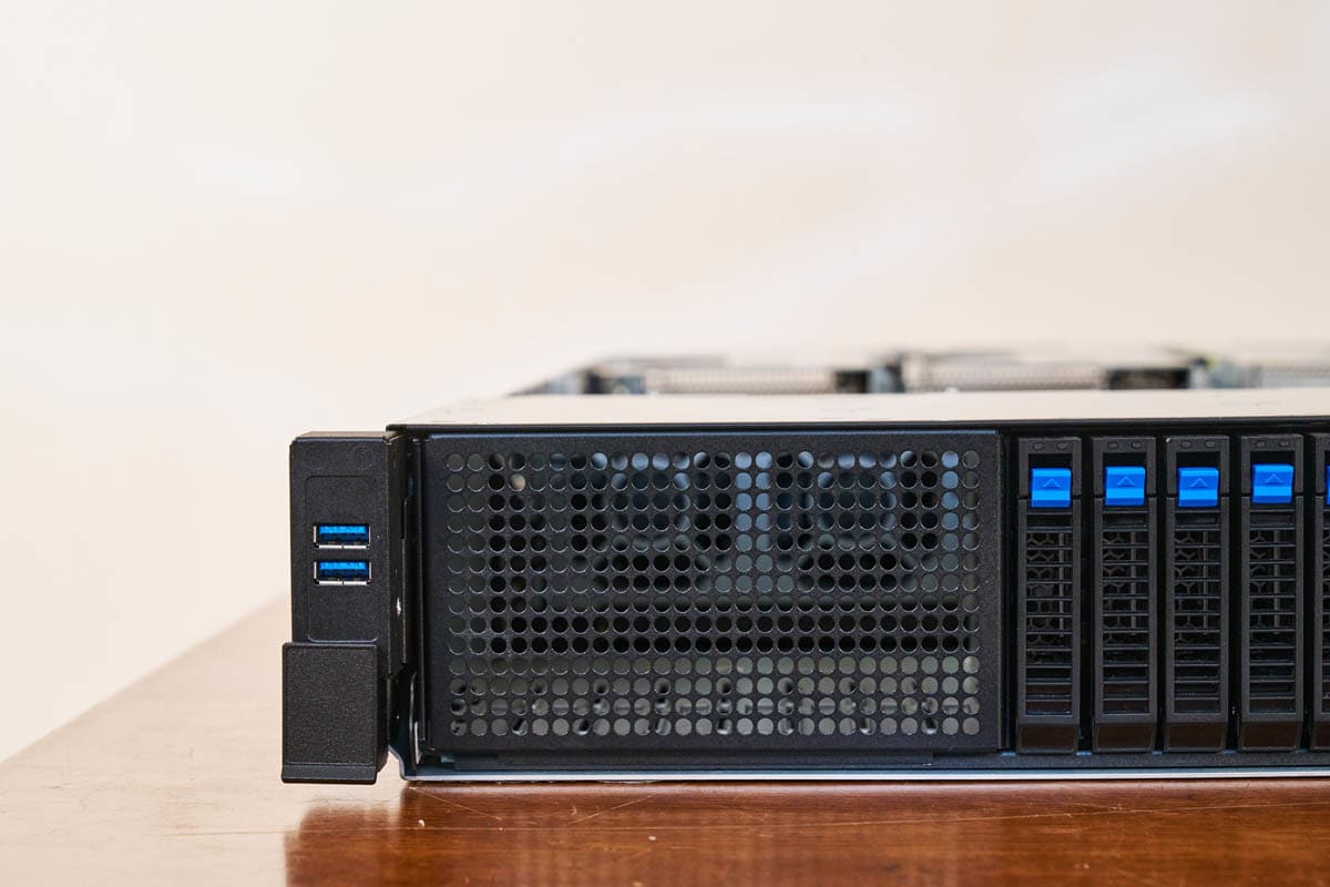 Сервер ASUS RS720-E12-RS8G