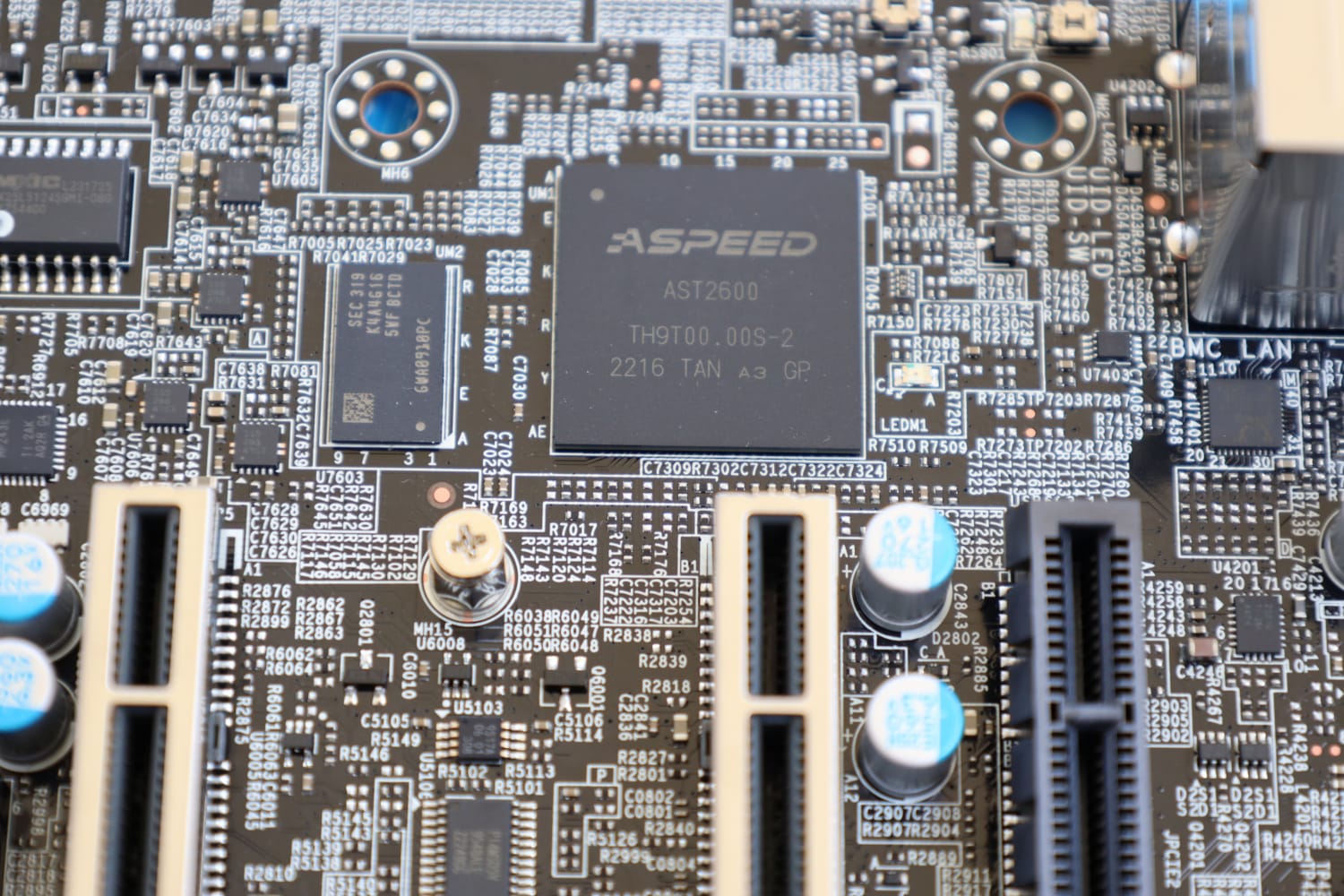 Материнская плата Supermicro H13SAE-MF