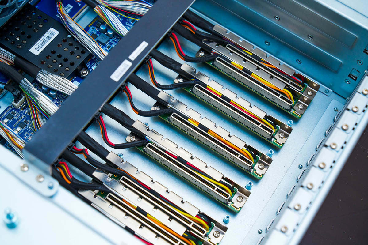 GIGABYTE G383-R80-AAP1