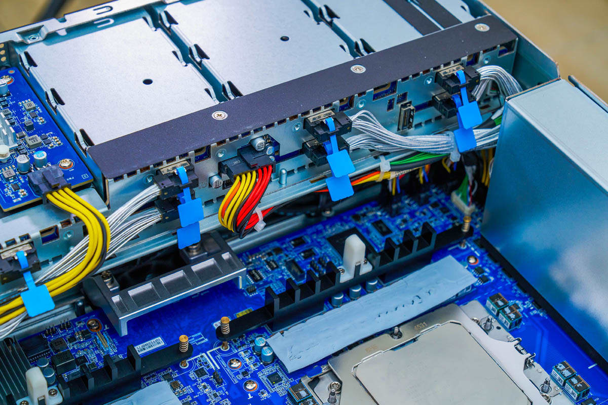 GIGABYTE G383-R80-AAP1