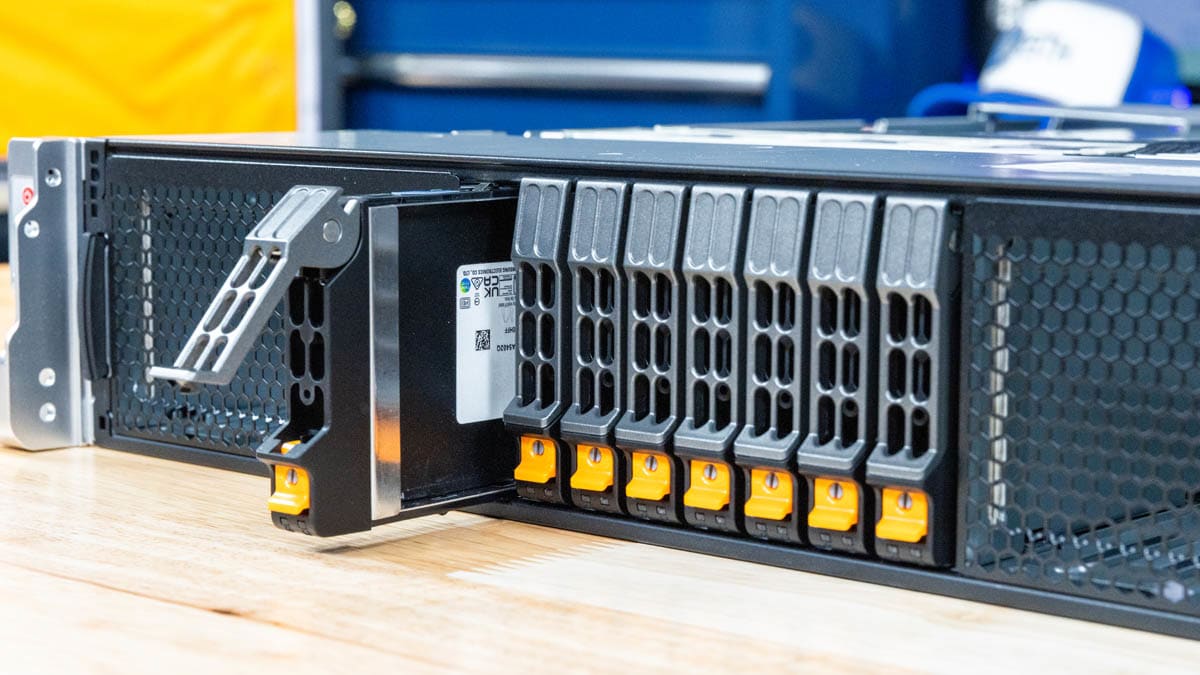 Supermicro Hyper SuperServer SYS-222HA-TN