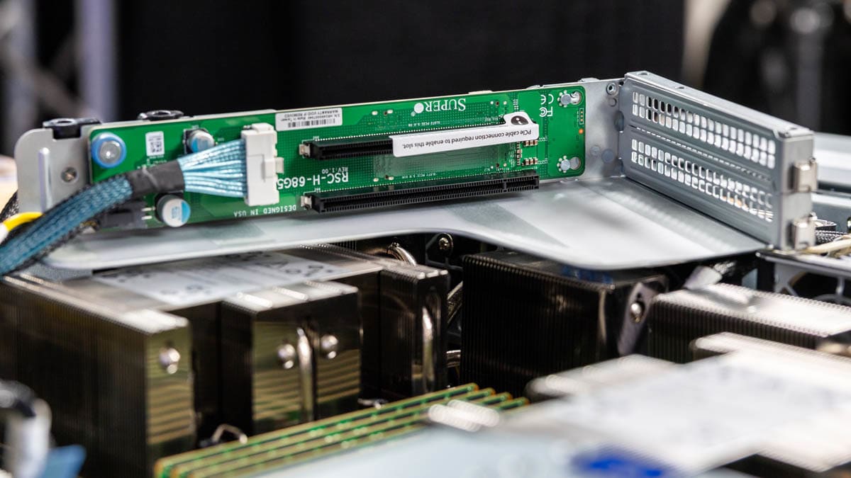 Supermicro Hyper SuperServer SYS-222HA-TN