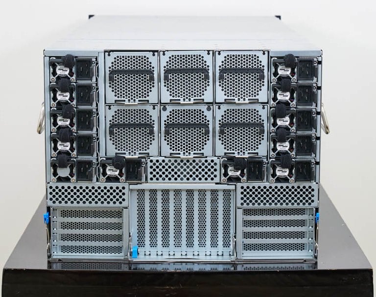 Gigabyte G893-ZX1-AAX2