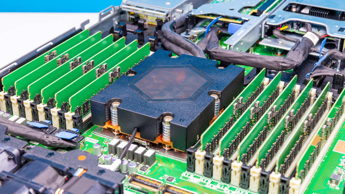 Dell PowerEdge R6715