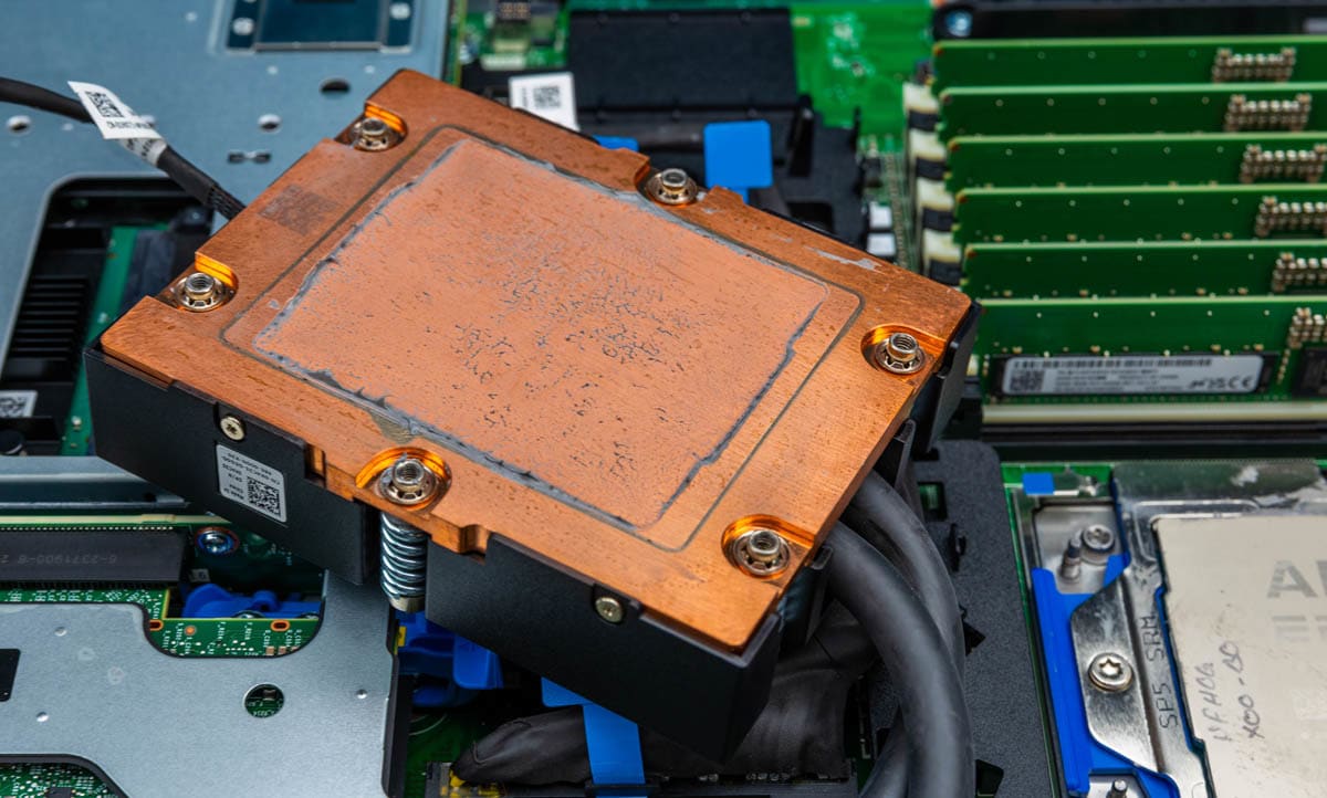 Dell PowerEdge R6715