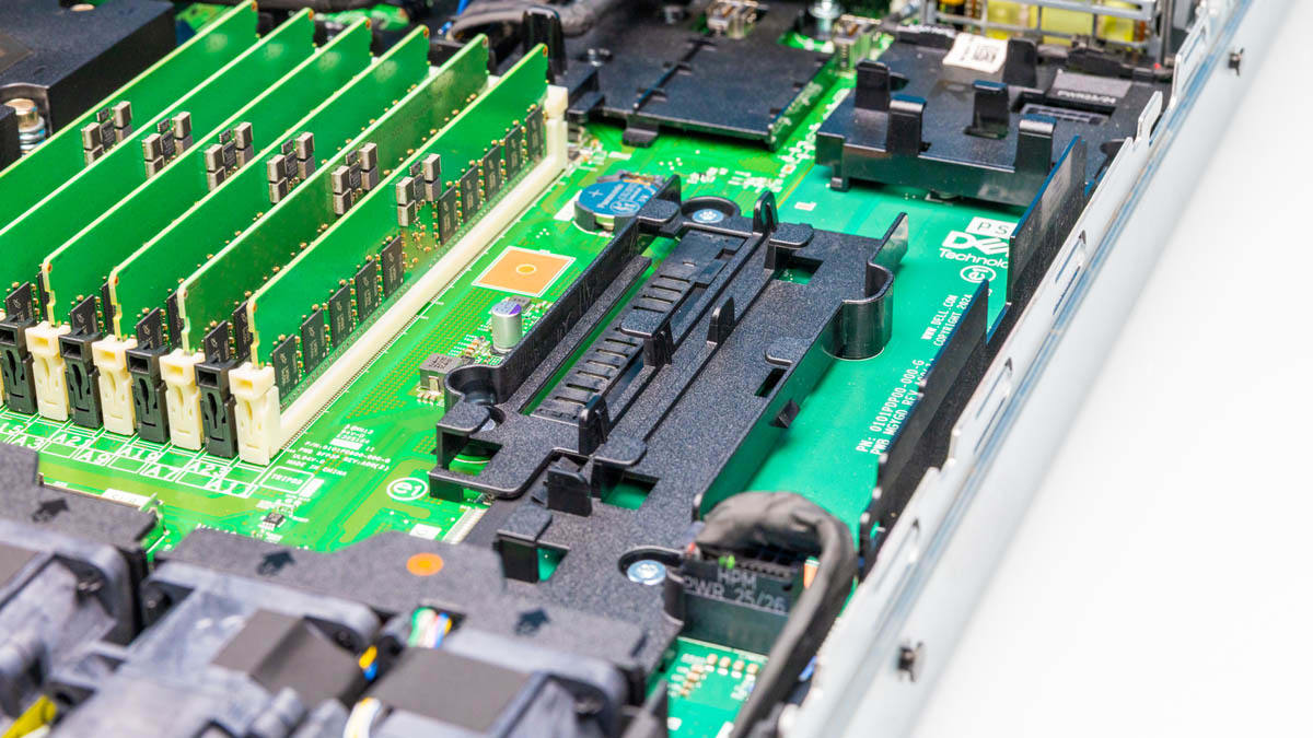 Dell PowerEdge R6715