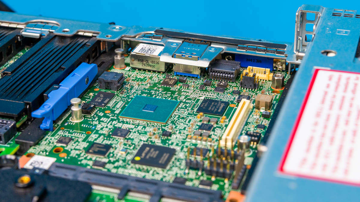 Dell PowerEdge R6715