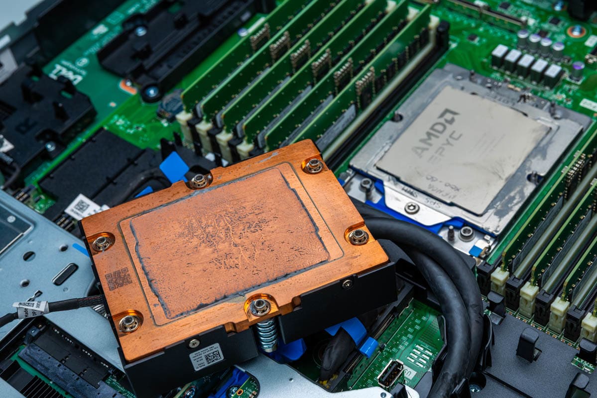 Dell PowerEdge R6715