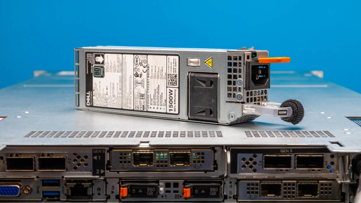 Dell PowerEdge R6715