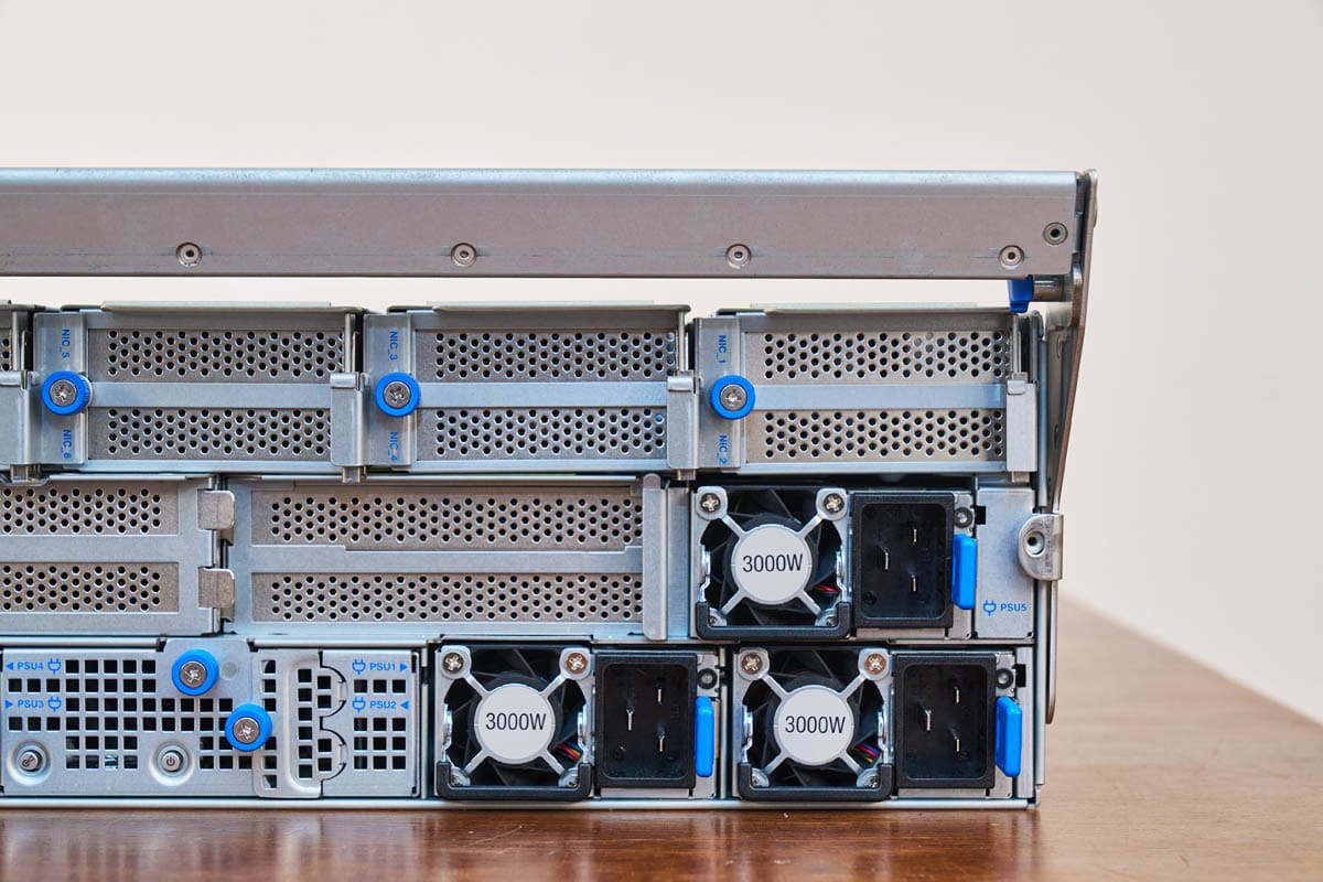 Сервер ASUS ESC A8A-E12U