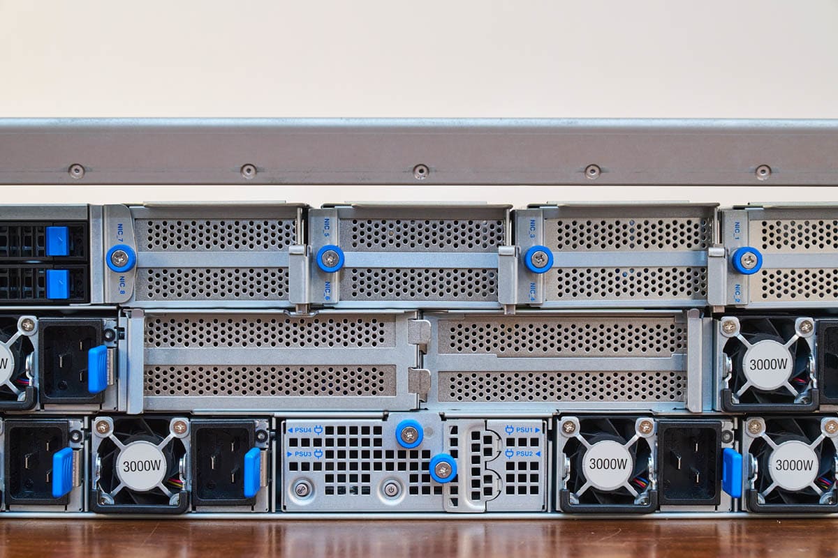 Сервер ASUS ESC A8A-E12U