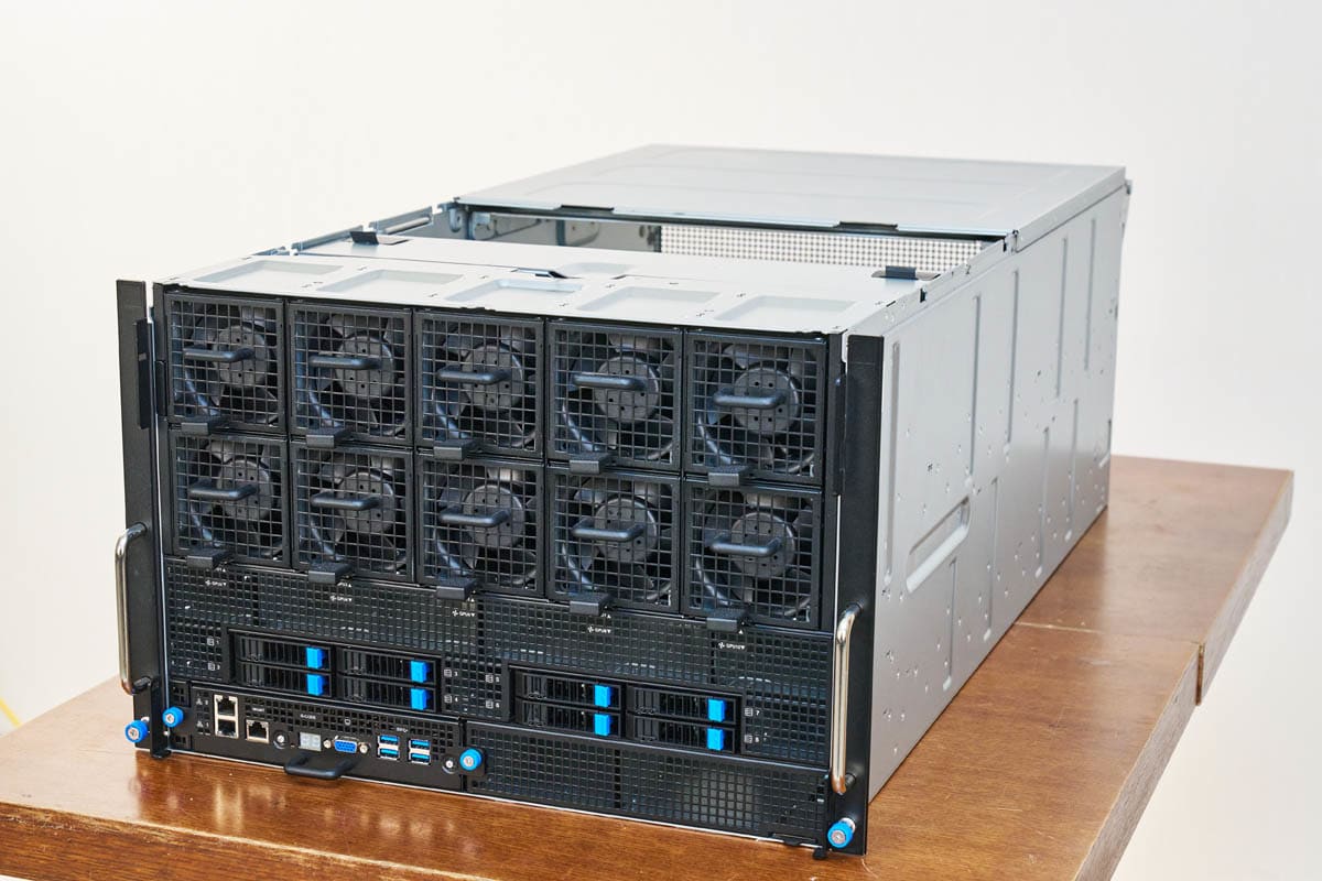 Сервер ASUS ESC A8A-E12U