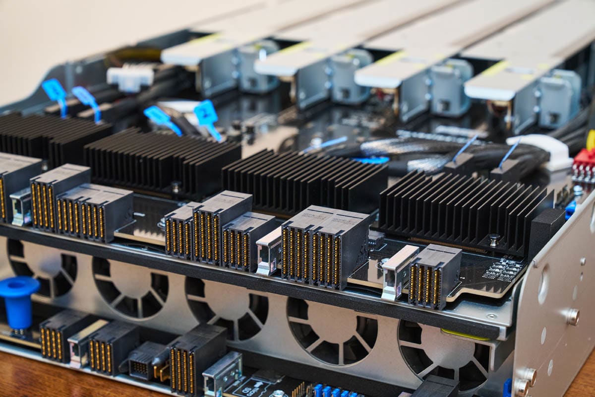 Сервер ASUS ESC A8A-E12U