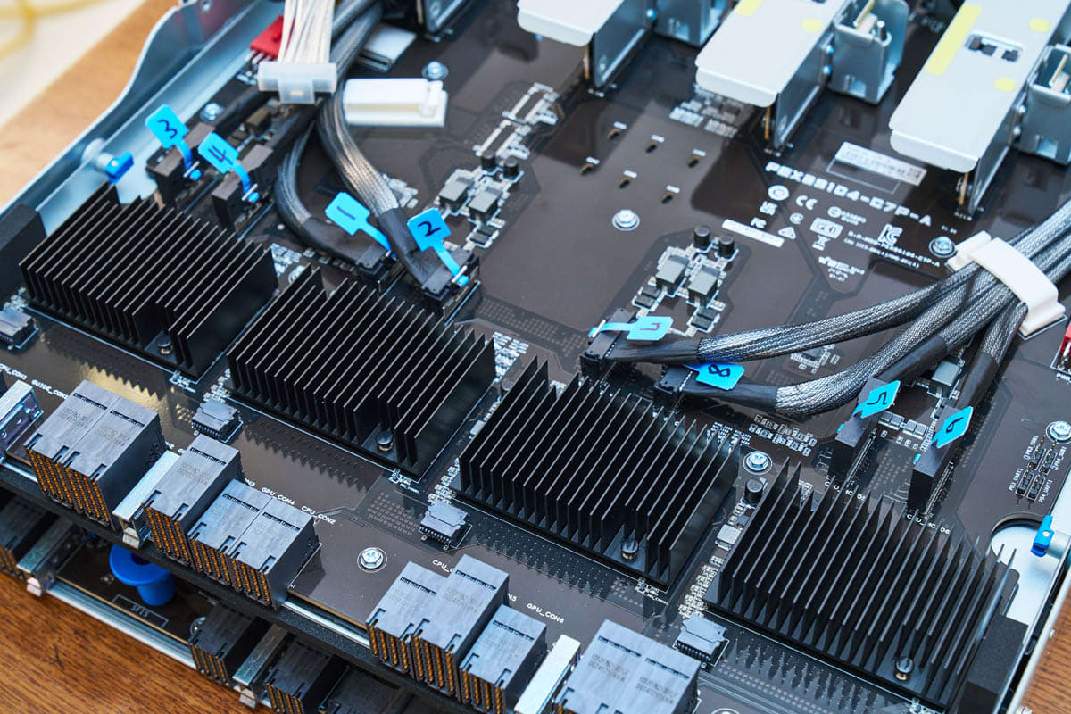 Сервер ASUS ESC A8A-E12U