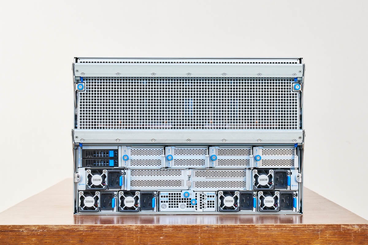 Сервер ASUS ESC A8A-E12U