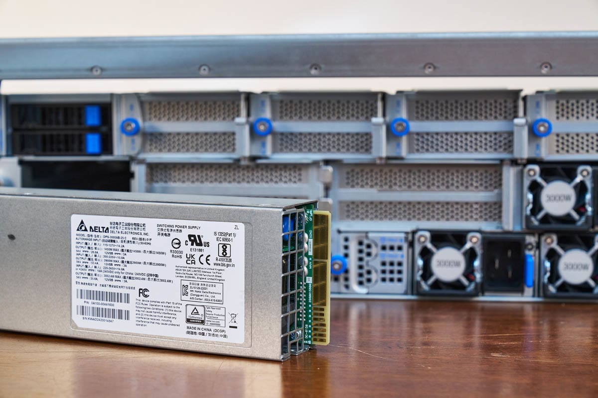 Сервер ASUS ESC A8A-E12U