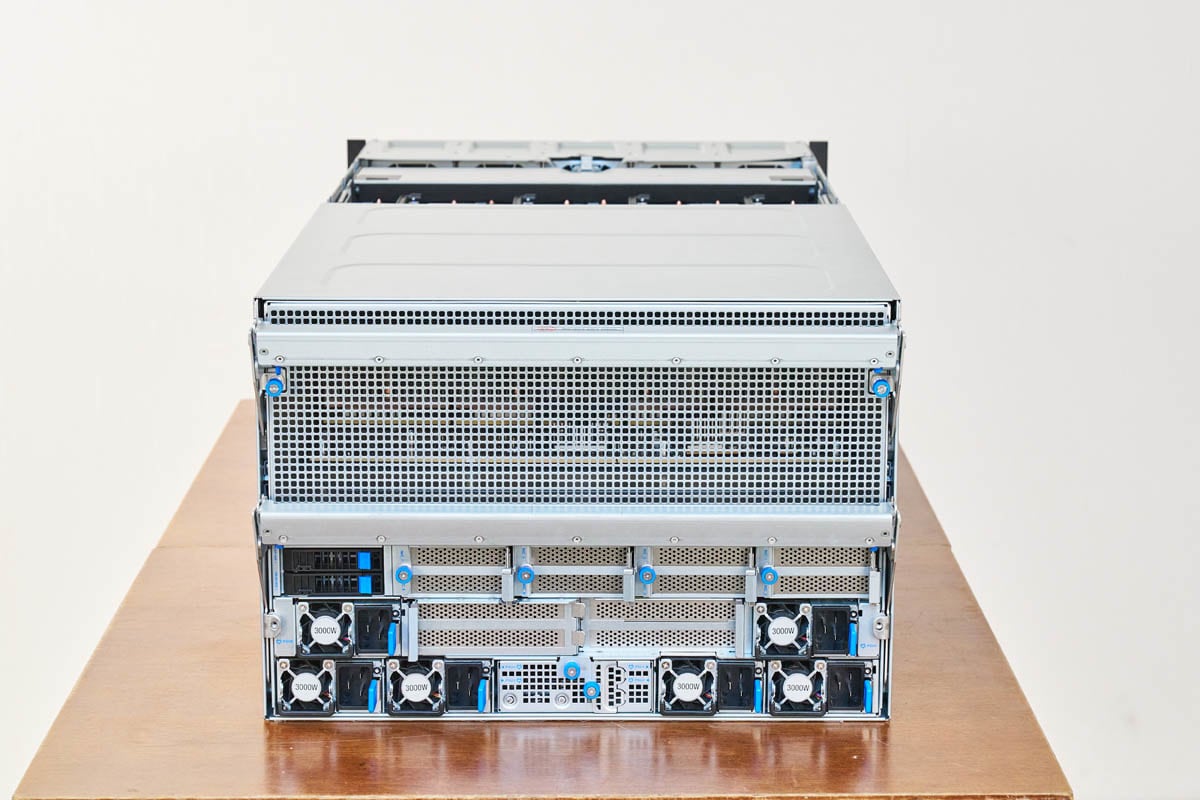 Сервер ASUS ESC A8A-E12U