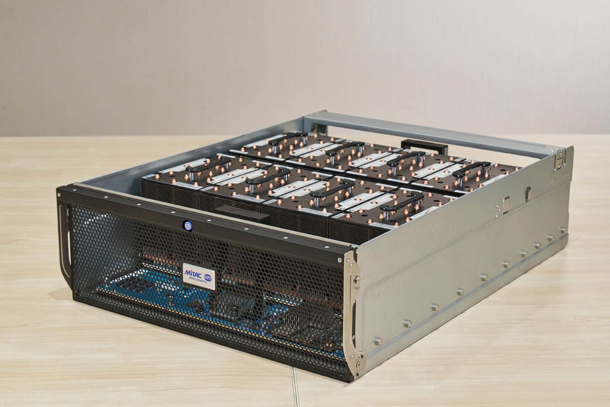 MiTAC G8825Z5 AMD Instinct MI325X