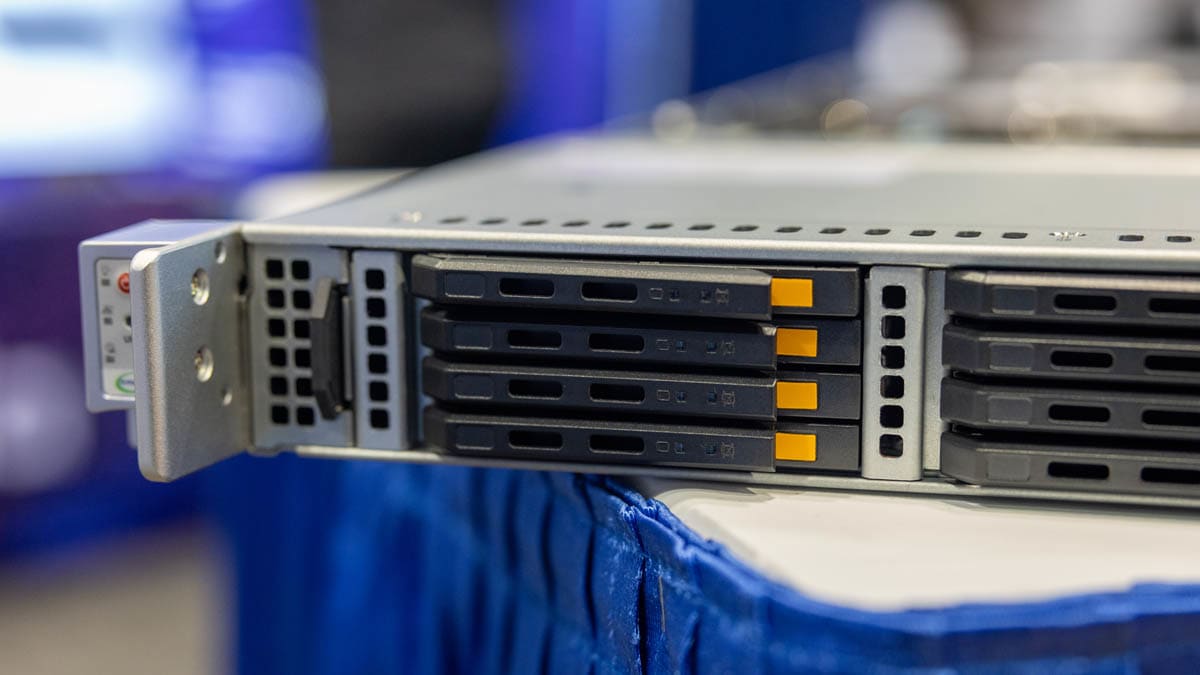 Supermicro ARS-121L-NE316R