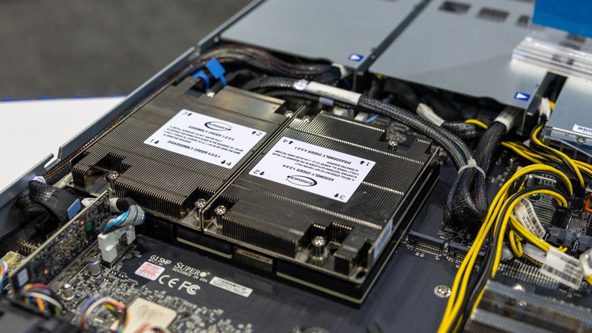 Supermicro ARS-121L-NE316R