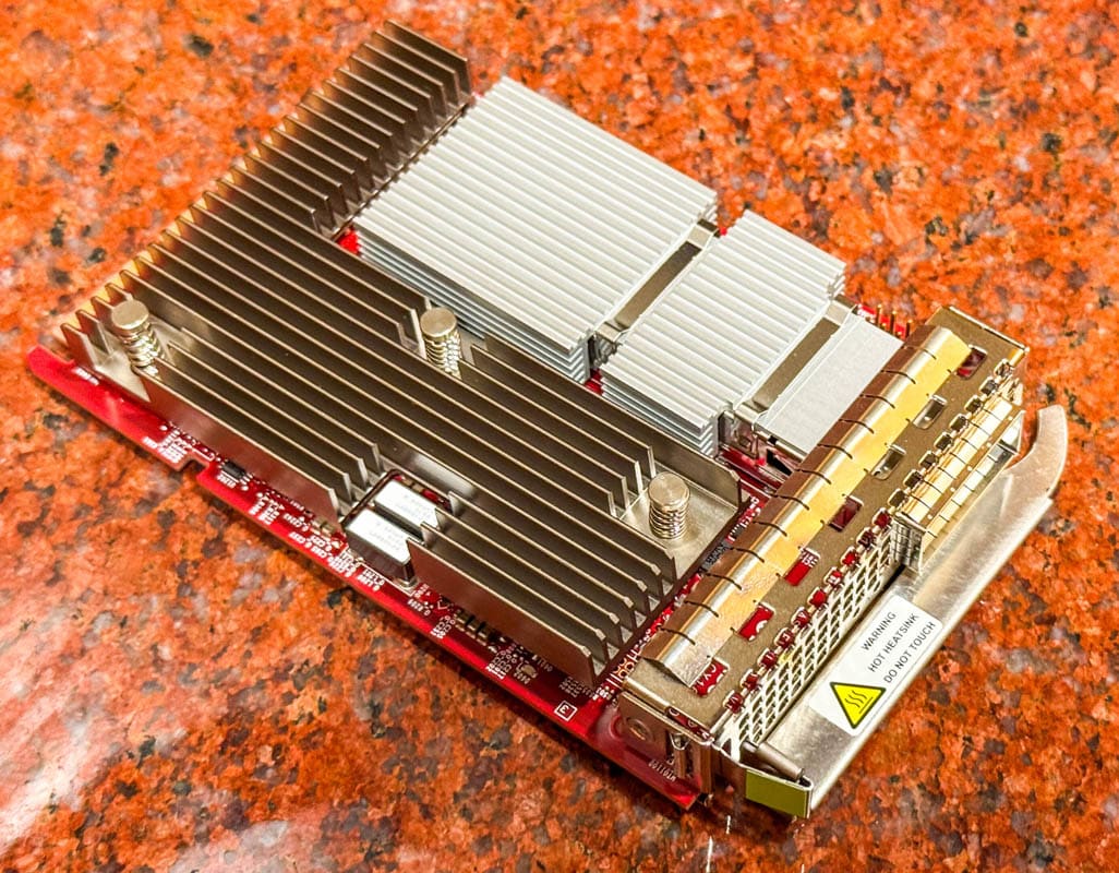 Broadcom Thor Ultra 800GbE