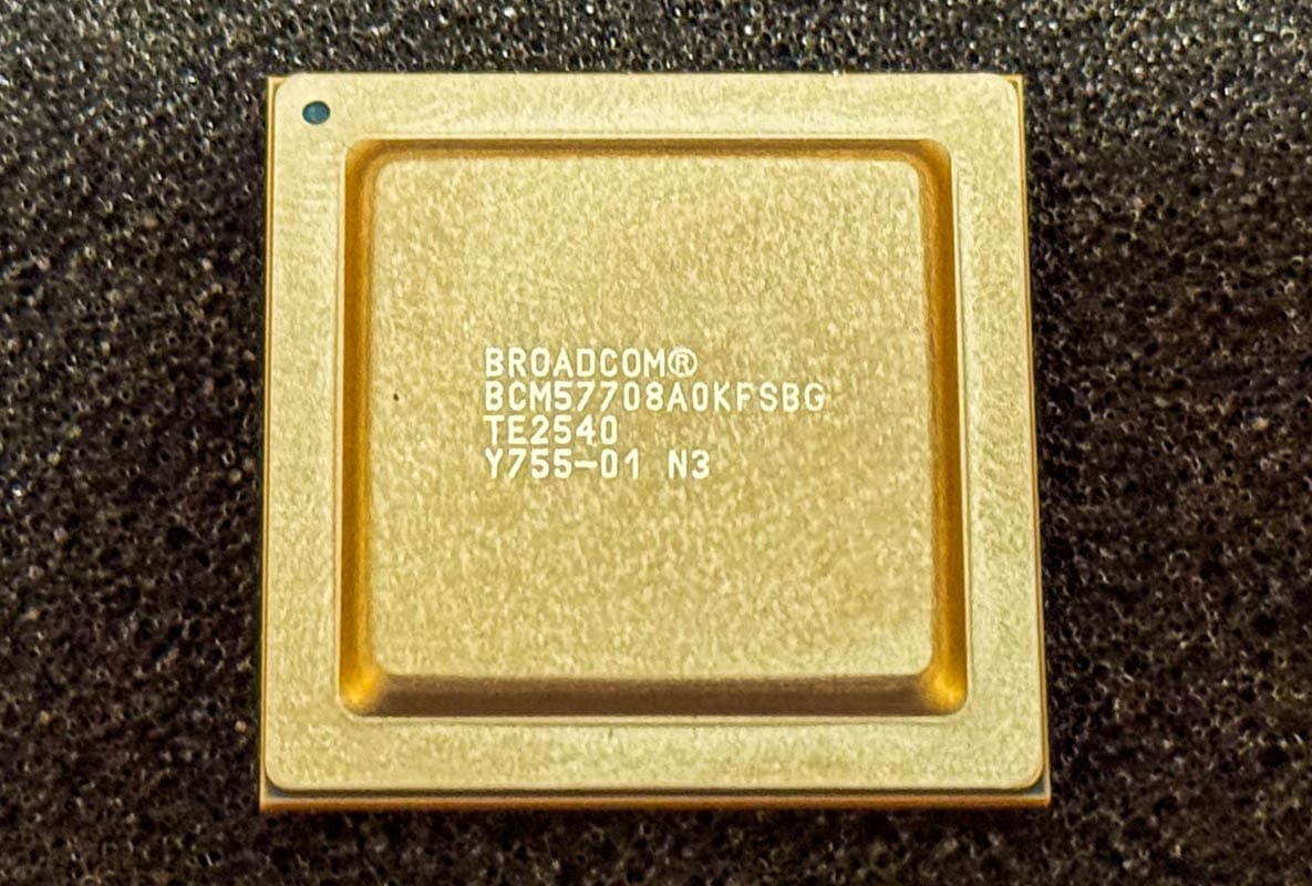 Broadcom Thor Ultra 800GbE