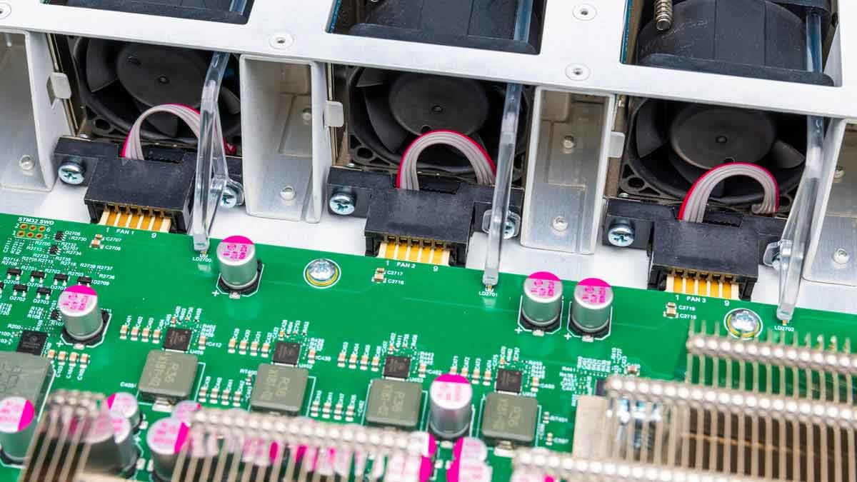 MikroTik CRS812-8DS-2DQ-2DDQ-RM