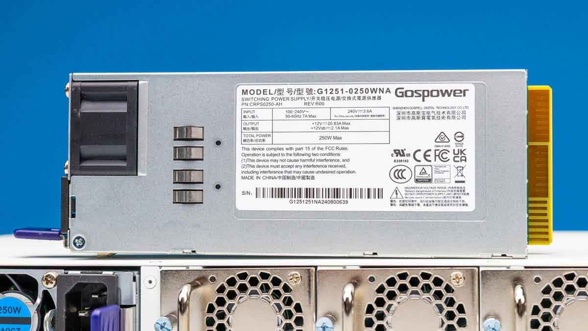 MikroTik CRS812-8DS-2DQ-2DDQ-RM