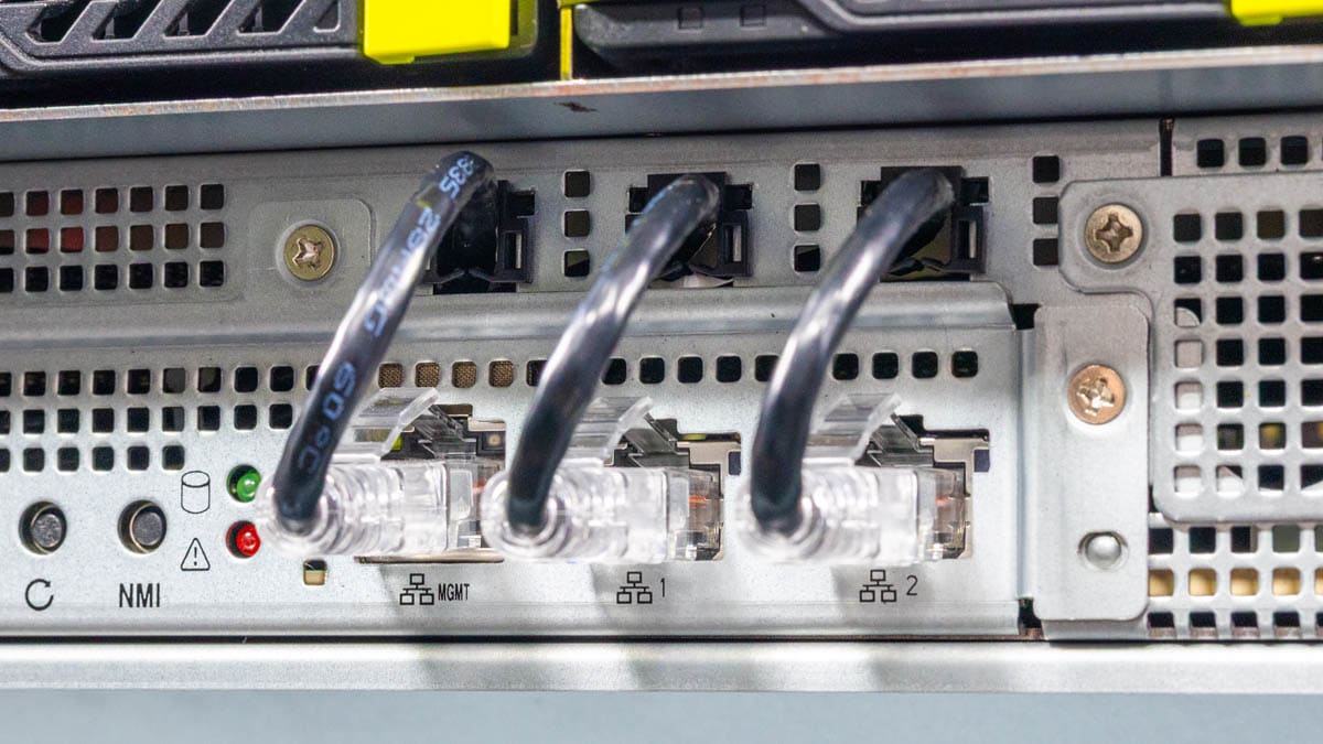 ASRock Rack 8U8X-GNR2 SYN B200 на основе NVIDIA HGX B200 с 8 GPU