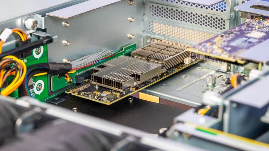 ASRock Rack 8U8X-GNR2 SYN B200 на основе NVIDIA HGX B200 с 8 GPU