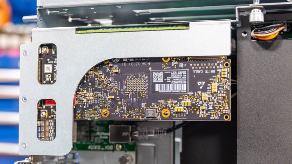 ASRock Rack 8U8X-GNR2 SYN B200 на основе NVIDIA HGX B200 с 8 GPU