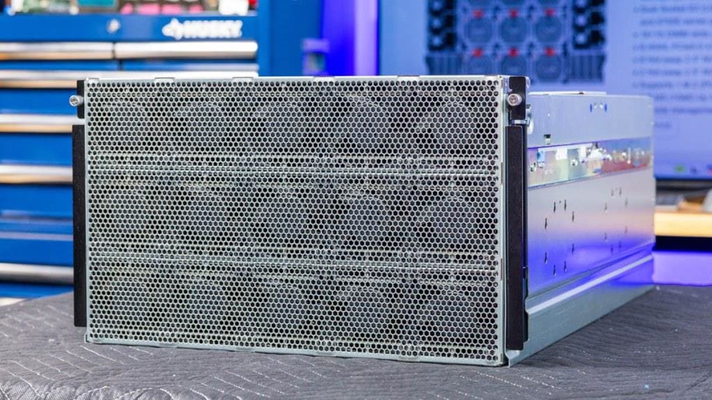 ASRock Rack 8U8X-GNR2 SYN B200 на основе NVIDIA HGX B200 с 8 GPU