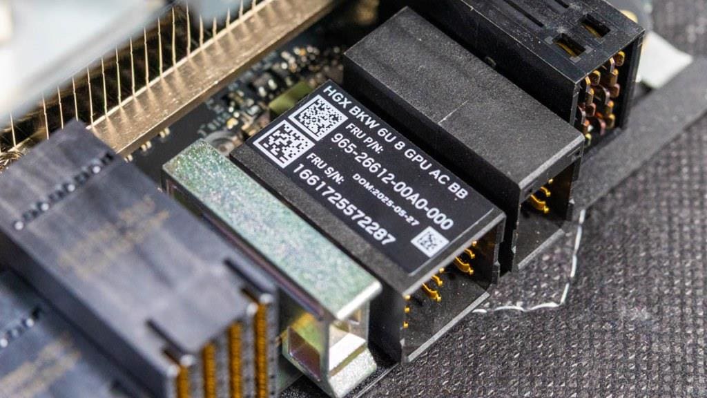 ASRock Rack 8U8X-GNR2 SYN B200 на основе NVIDIA HGX B200 с 8 GPU