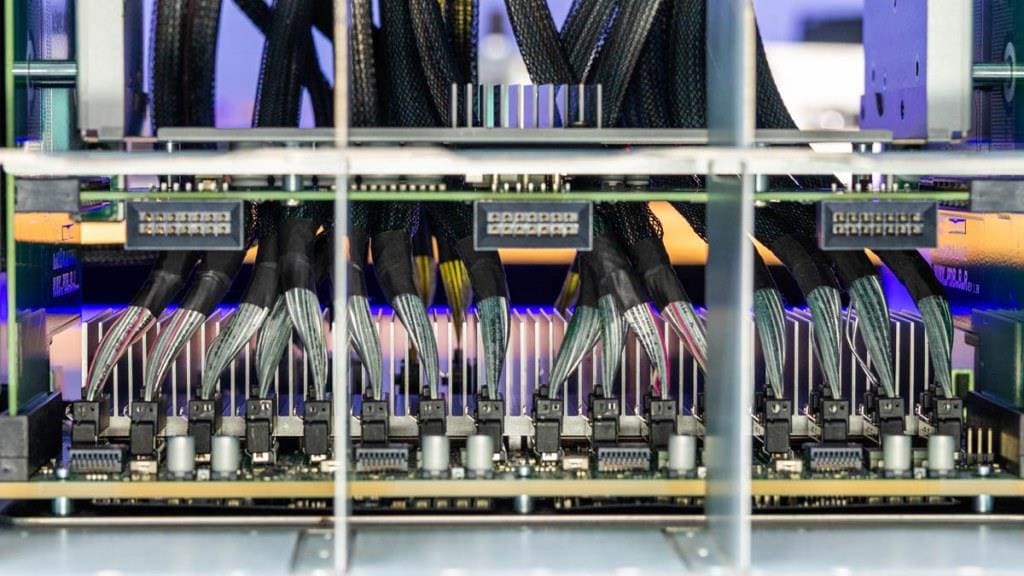 ASRock Rack 8U8X-GNR2 SYN B200 на основе NVIDIA HGX B200 с 8 GPU