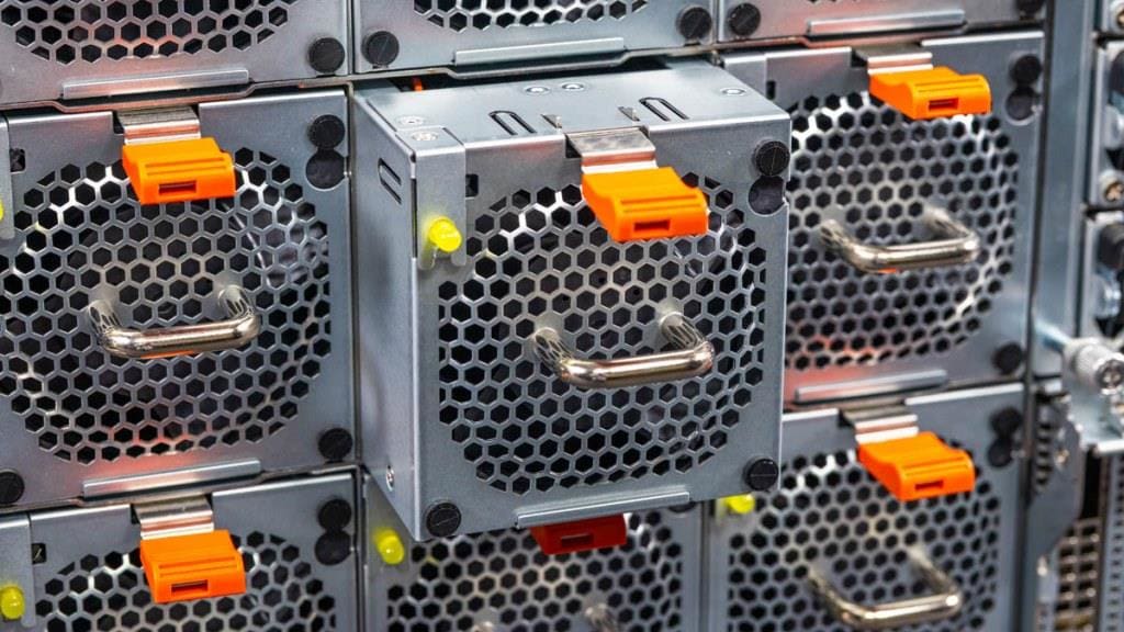 ASRock Rack 8U8X-GNR2 SYN B200 на основе NVIDIA HGX B200 с 8 GPU