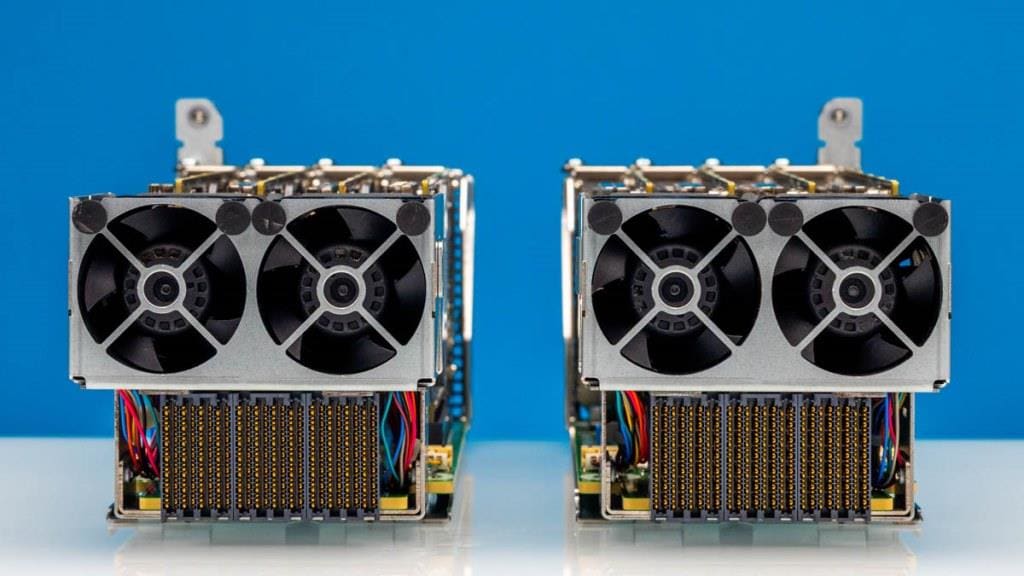 ASRock Rack 8U8X-GNR2 SYN B200 на основе NVIDIA HGX B200 с 8 GPU