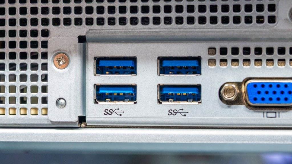 ASRock Rack 8U8X-GNR2 SYN B200 на основе NVIDIA HGX B200 с 8 GPU