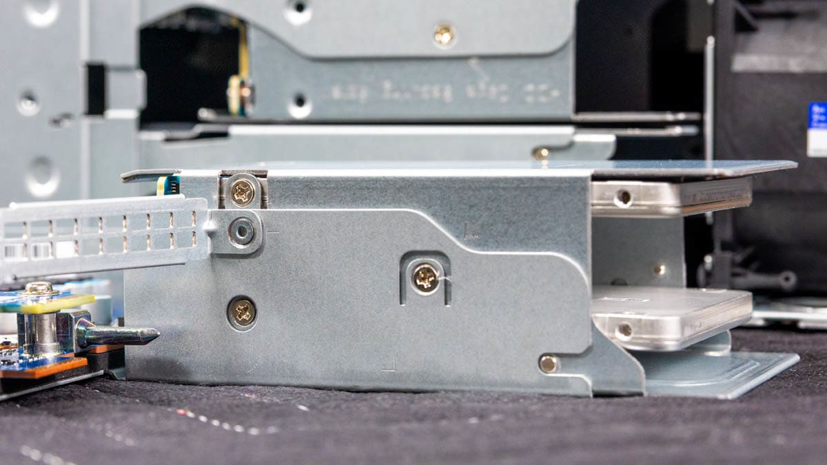 Gigabyte B343-C40-AAJ1