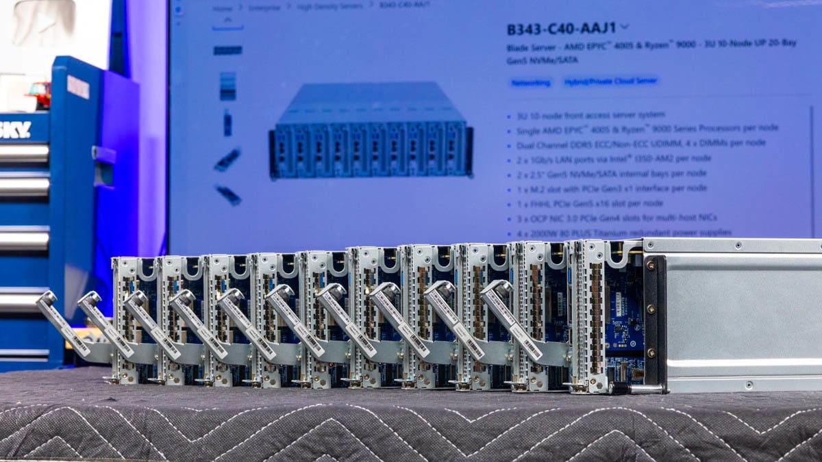 Gigabyte B343-C40-AAJ1