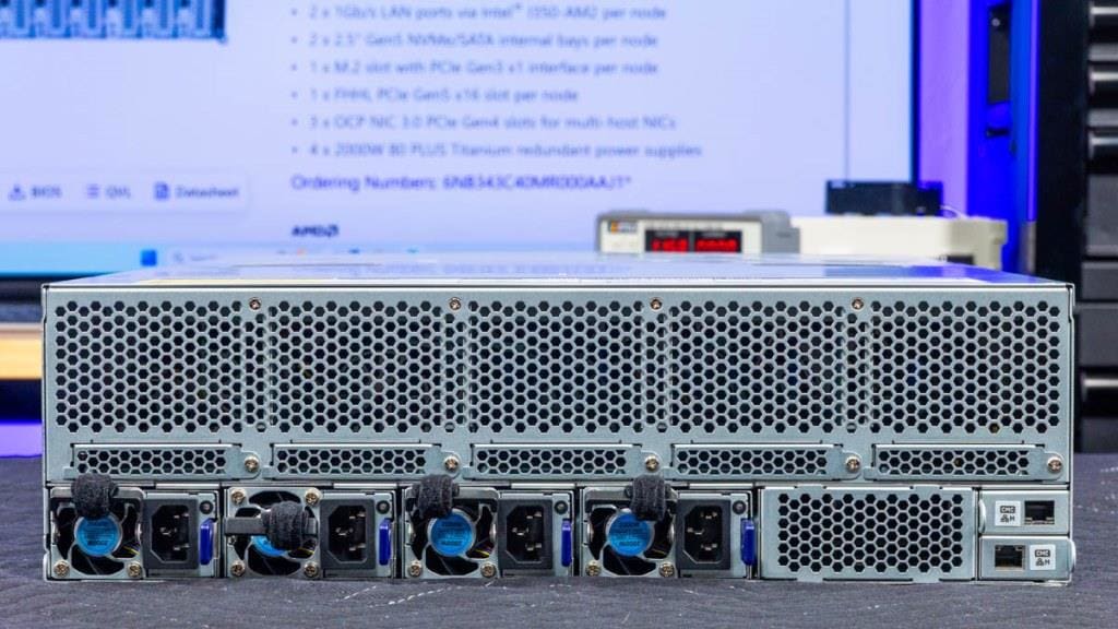 Gigabyte B343-C40-AAJ1