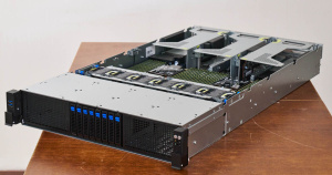 Обзор сервера ASUS RS720-E12-RS8G 2U Intel Xeon 6